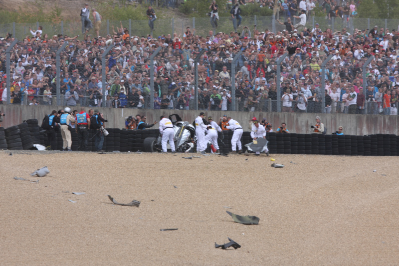 Illustration for article titled First amazing Audi R18 Le Mans post-crash photos